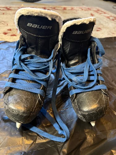 Bauer Hockey Skates 11 (Used)
