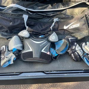 Youth Medium  Maverik Charger Pad Set. Shoulder pads Gloves and elbow pads.
