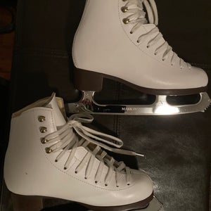 Jackson Ultima Figure Skates Adult 5 (Used)