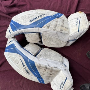 Large Bauer Vapor X900 Goalie Leg Pads (Used)