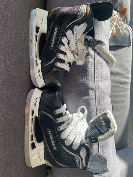 Bauer Hockey Skates 11 (Used)