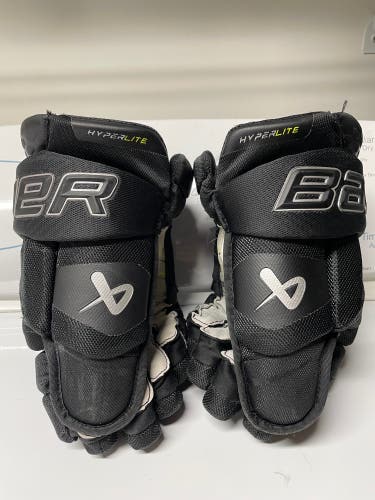 Bauer Vapor Hyperlite Gloves 14" (Used)