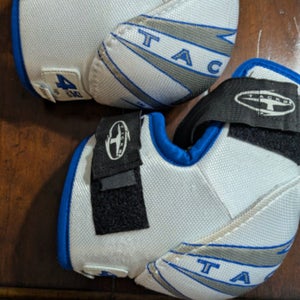 Senior Medium CCM Tacks 452 Elbow Pads (Used)