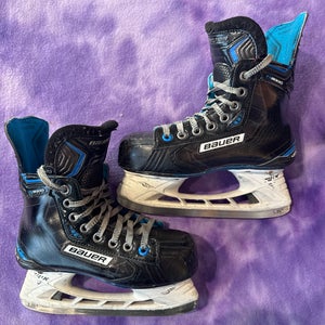 Junior Bauer Nexus N9000 Hockey Skates Regular Width Size 2 (Used)