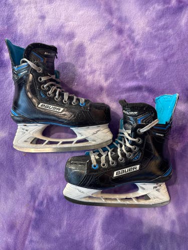 Junior Bauer Nexus N9000 Hockey Skates Regular Width Size 3 (Used)