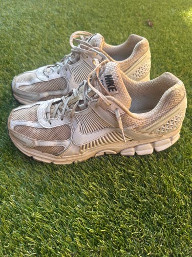 White Men's Size M 12.0 (W 13.0) Adult Nike Shoes (Used)