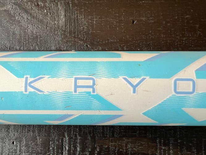2025 Louisville Slugger Kryo Frost Edition Composite Bat 32" (-11) 21 oz (Used)