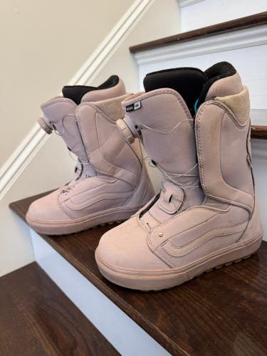 Women's Size 7 Vans ENCORE OG Snowboard Boots Medium Flex All Mountain (Used)