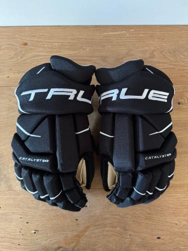 True Catalyst 5X3 Gloves 14" (New)