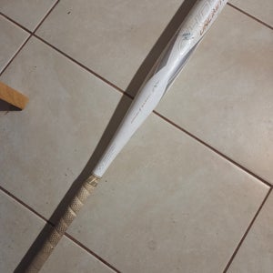 Easton Ghost Unlimited Composite Bat (-11) 20 oz 31" (Used)