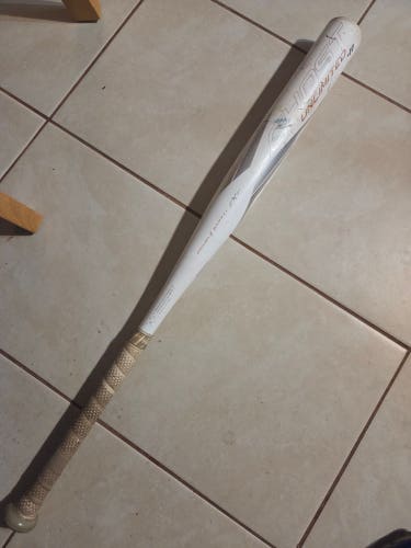 Easton Ghost Unlimited Composite Bat (-11) 20 oz 31" (Used)