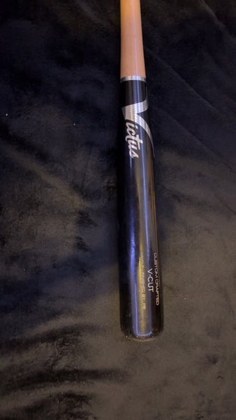 2021 Victus V-Cut Bat (-3) 29 oz 32" (Used)