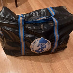 Hockey player equipment bag