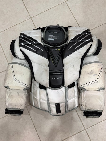 Medium Bauer Vapor Hyperlite Pro Goalie Chest Protector Pro Stock (Used)