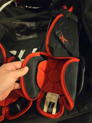 Senior Bauer Vapor X700 13" Shin Pads (Used)