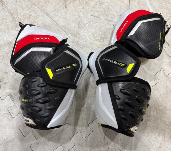 Senior Medium Bauer Vapor Hyperlite Elbow Pads (Used)