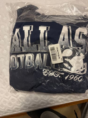 (New)Dallas Cowboys men’s Large T Shirt