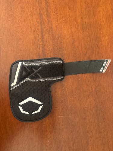 Black Senior EvoShield Hand guard Wrist Guards (Used)