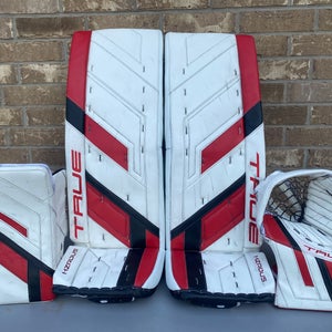 TRUE HZRDUS Pro Stock Goalie Glove and Pad Set 34+2 WEEKS BLACKHAWKS 45724