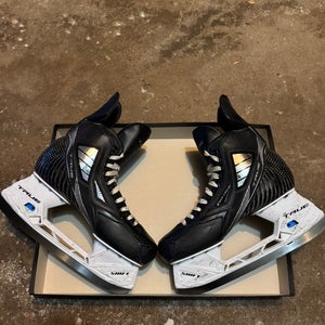 True Pro Custom Hockey Skates Wide Width Pro Stock 9 (Used)