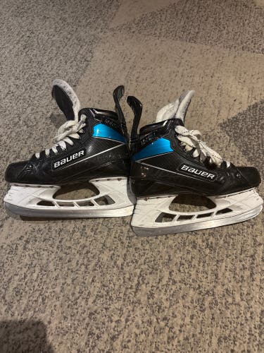 Bauer Supreme UltraSonic Skates Regular 8.5 with Fly-X blades