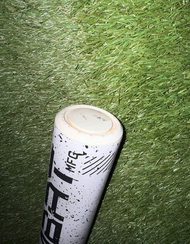 Combat Cookies and Cream Spec A1 BBCOR (Hottest Bat) 34 inch, 31 oz.