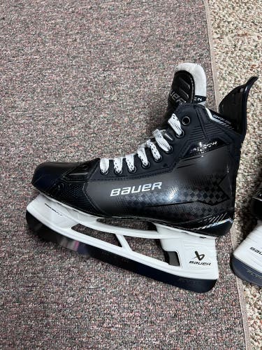 New Bauer Supreme Shadow SR Hockey Skates Size 9.5 Fit 2 with Steel
