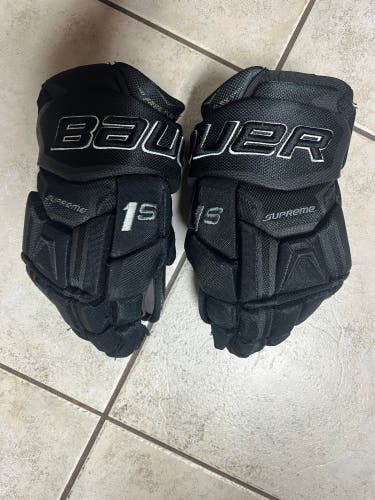 Bauer Supreme 1S Black Gloves 13"