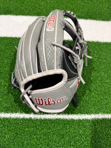 2025 Wilson A2000 RH Infield Baseball Glove 11.5" (New)