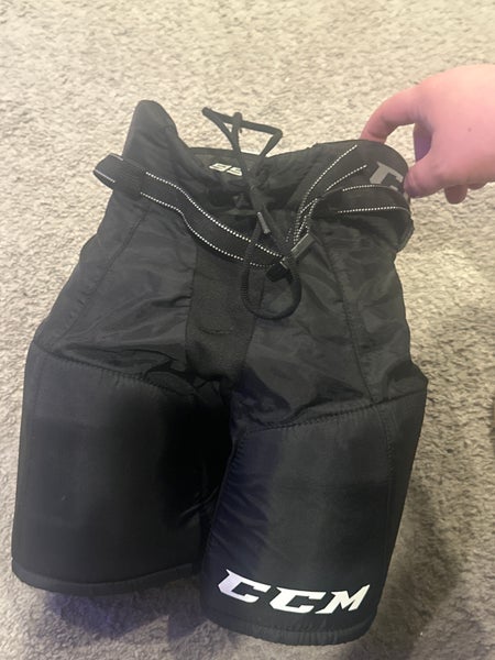 Youth Medium CCM Tacks 9550 Hockey Pants (Used)