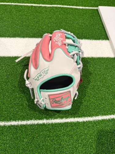 2025 Rawlings Heart of the Hide RH Infield Baseball Glove 11.5" (New)