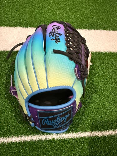 2025 Rawlings Heart of the Hide RH Infield Baseball Glove 11.75" (New)