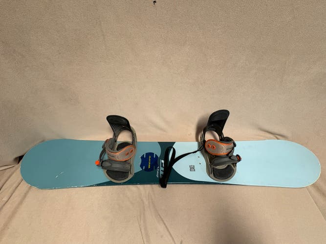 Unisex PIU MVP 157cm Snowboard With Bindings (Used)
