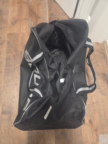 Bauer S24 Core wheeled Youth Hockey Player Bag (Used)