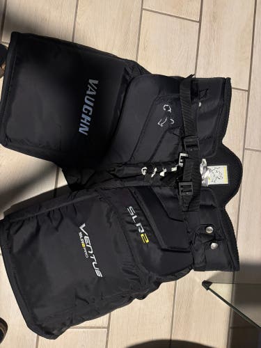 Senior Medium 2019 Vaughn Ventus SLR2 Pro Hockey Goalie Pants