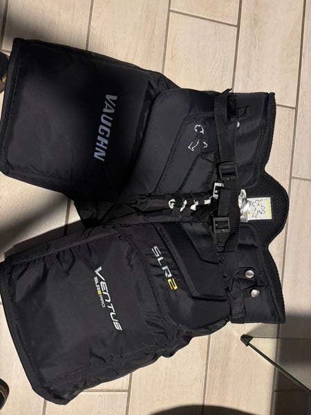 Senior Medium 2019 Vaughn Ventus SLR2 Pro Hockey Goalie Pants
