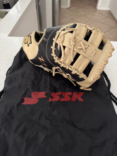 SSK Z7 RH First Base Baseball Glove 12.5" (New)