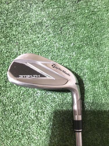 Taylormade Stealth Pitching Wedge (PW) Stiff KBS Max MT 85g Steel Shaft (35.5)