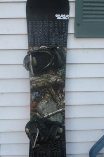 K2 Vandal 142 cm Snowboard With Ride Medium Bindings