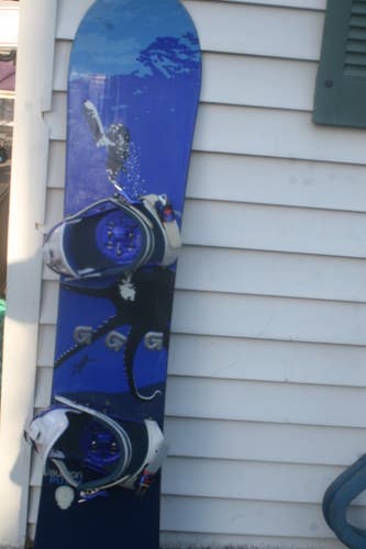 Burton Punch 137 cm Snowboard With Ride Medium Bindings