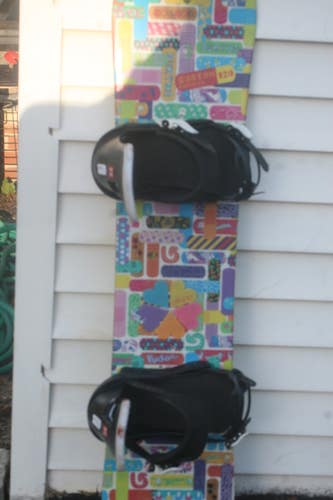 Kid's Burton Chicklet 120 cm Snowboard with Burton Small Bindings