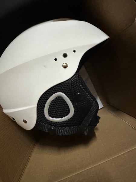 NEW  ski snowboard helmet size large  adult unisex white  (58-60 cm) -large