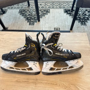 Bauer Supreme M5 Pro Hockey Skates Extra Wide Width Size 3 (Used)
