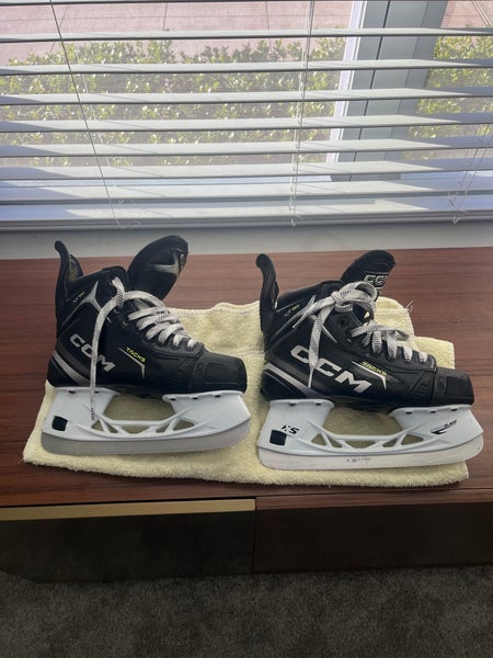 CCM Tacks XF 80 Hockey Skates Regular Width Size 4 (Used)