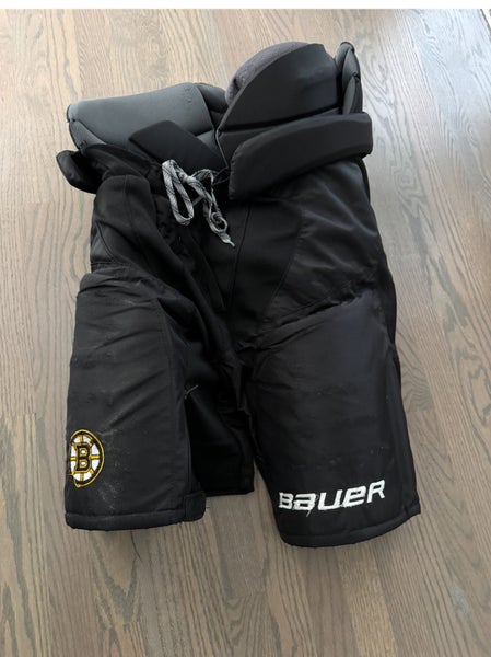 Men's Senior Large Bauer Hockey Pants Pro Stock (Used)
