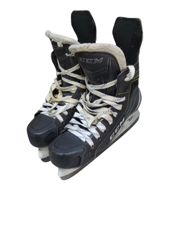 Used CCM TACKS 9050 Junior Hockey Skate Junior 05.5 11833-S000166769