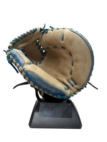 Used Akadema APP240 BB/SB Catchers RH Throw Black And Carolina Blue 32 1/2" 11835-S000199734