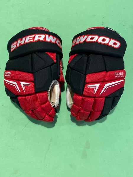 Used Senior Sherwood Rekker Gloves 14"