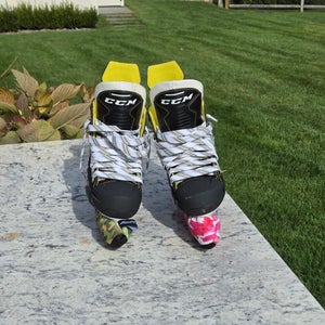 CCM Super Tacks 9360 Hockey Skates Intermediate Size 6 (Used Once)