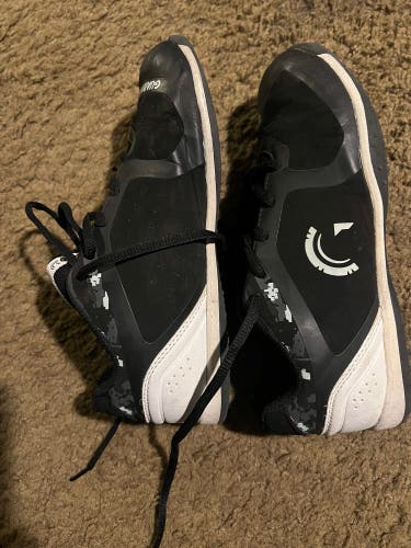 Black Unisex 5Y (Big Kids / Youth) Youth Rawlings Shoes (Used)